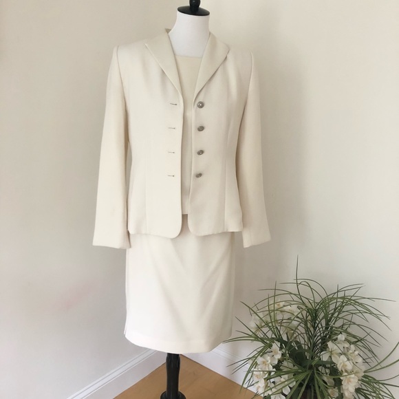 Final Price 🌹Amanda Smith Petite Suit Set. - Picture 1 of 6